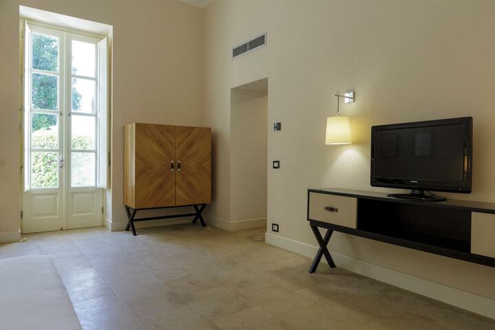 Room 7 of 41