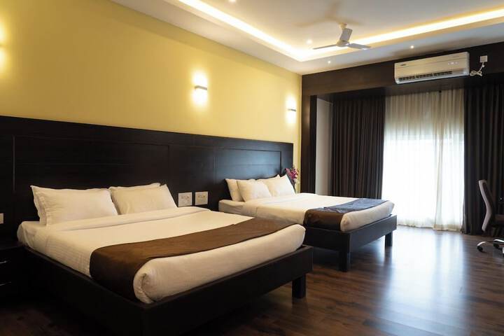 Room 12 of 22