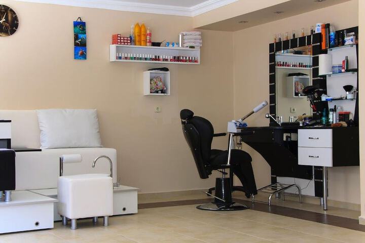 Hair salon