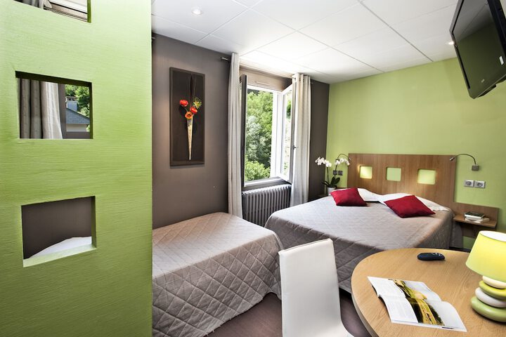 Room 15 of 37