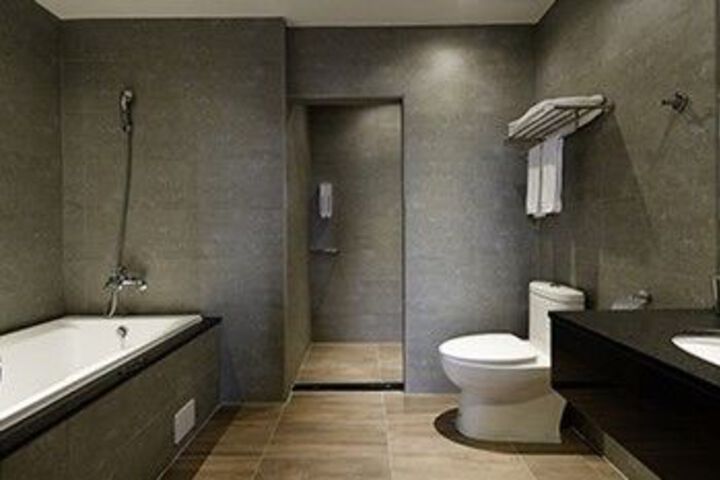 Room 4 of 31
