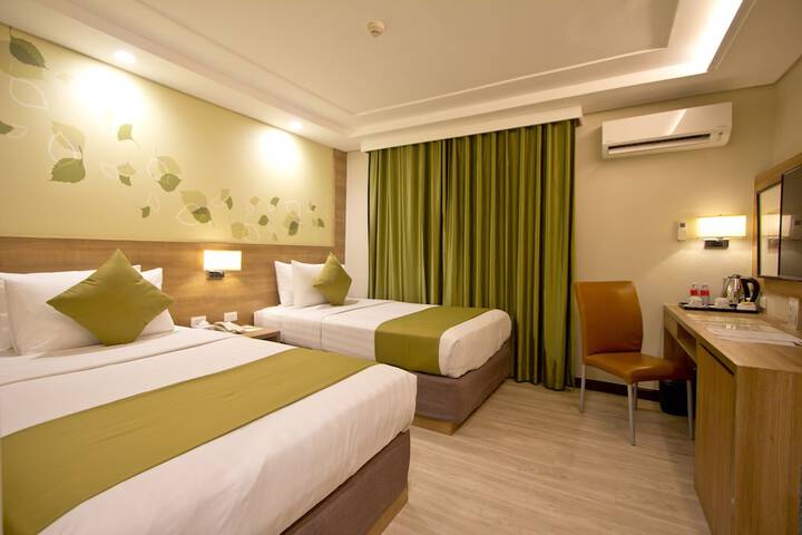 Room 3 of 33