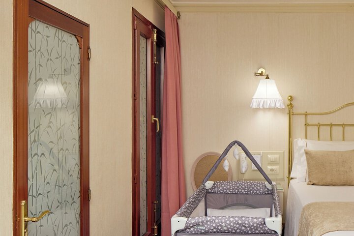 Room 17 of 85