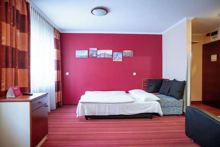 Room 72 of 153