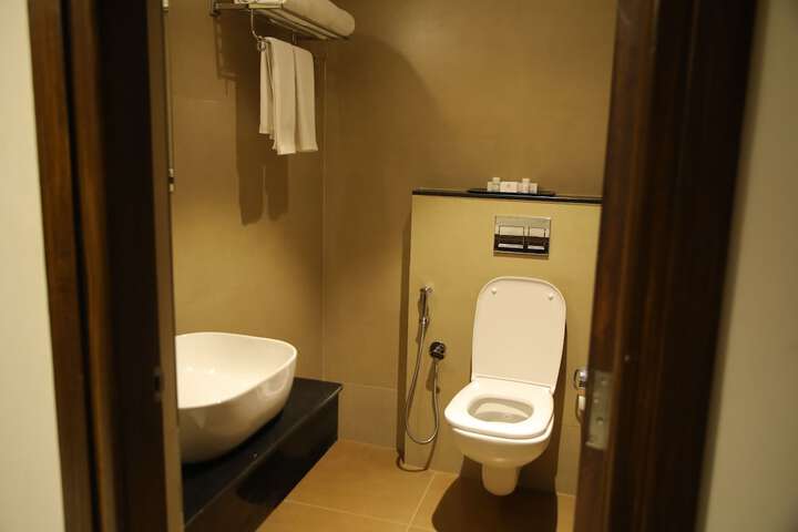 Room 12 of 21