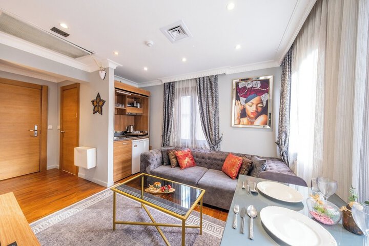 Room 15 of 73