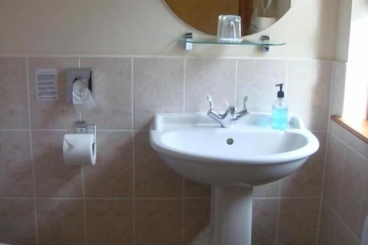 Room 15 of 28