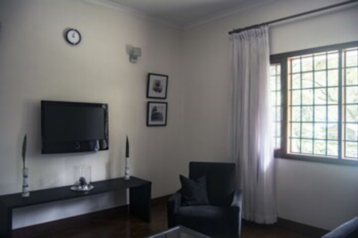 Room 28 of 33