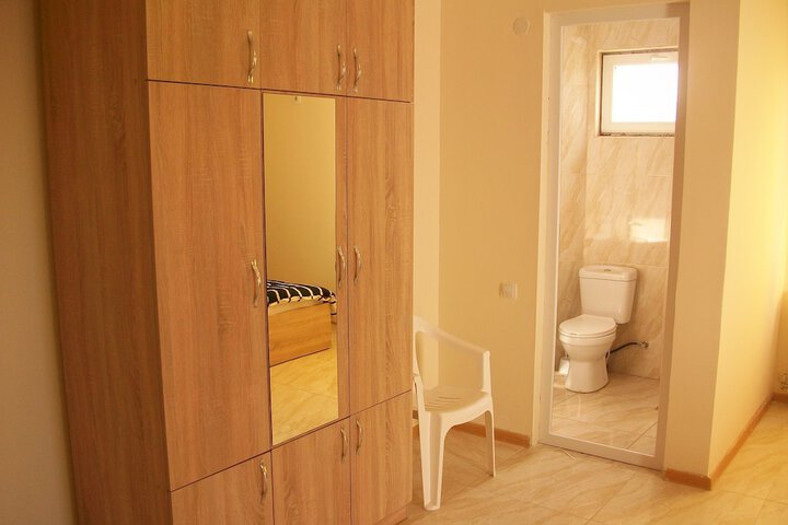 Room 15 of 26