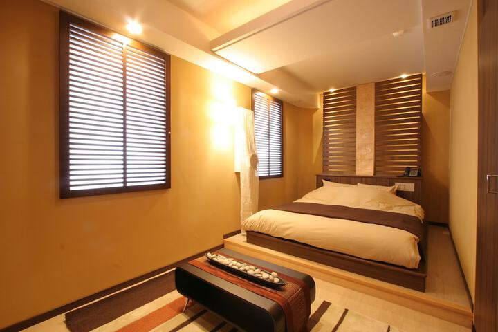 Room 3 of 47