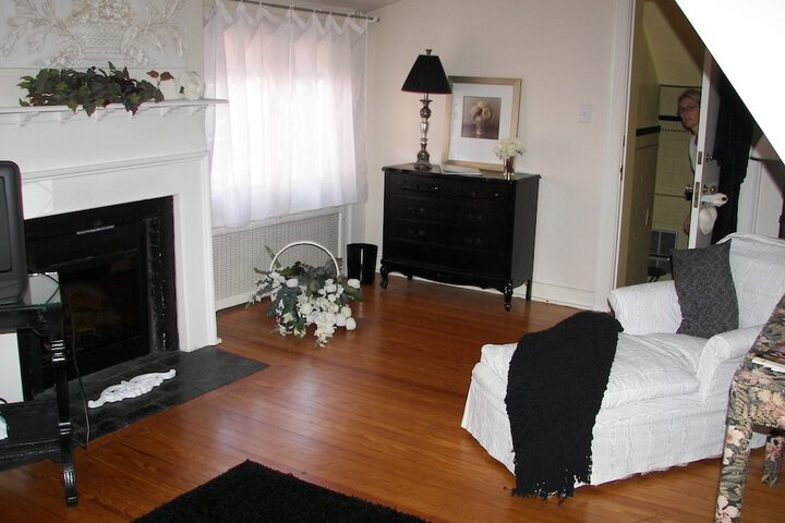 Room 17 of 52