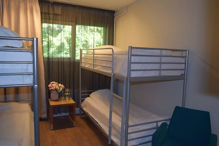Room 7 of 40
