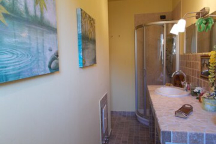 Room 2 of 19