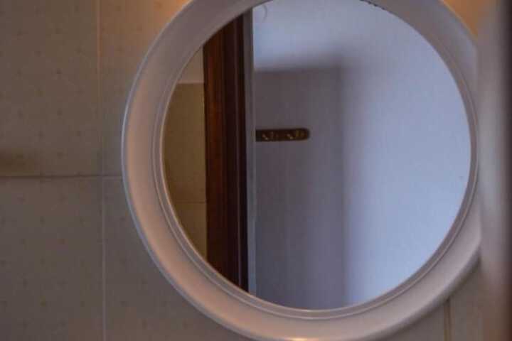 Room 16 of 24