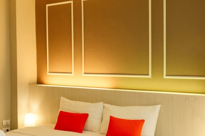 Room 42 of 174