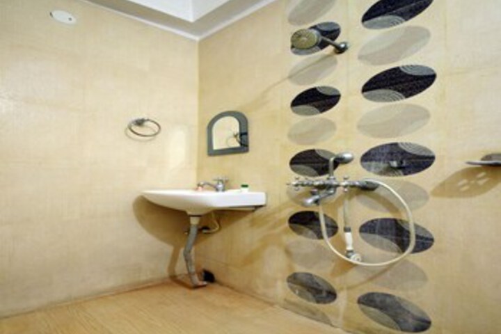 Room 2 of 23