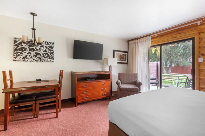 Room 4 of 52