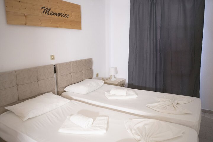 Room 19 of 73