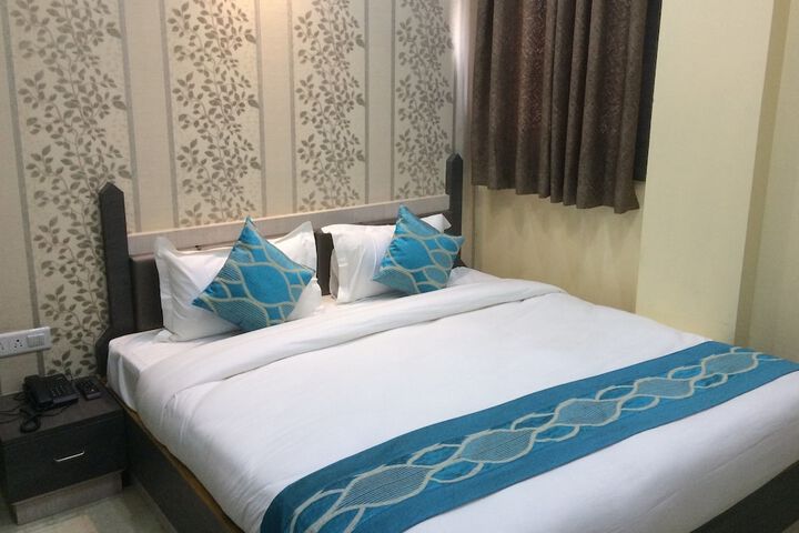 Room 8 of 41