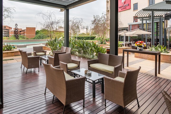 Terrace/Patio 26 of 27