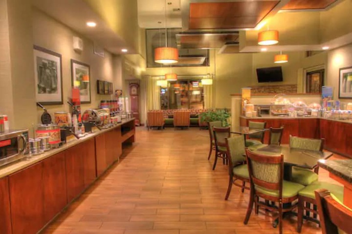 Breakfast area