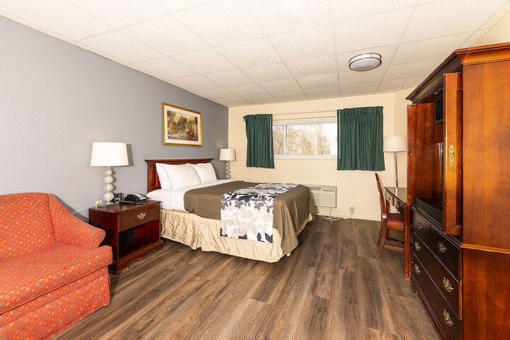 Room 3 of 55