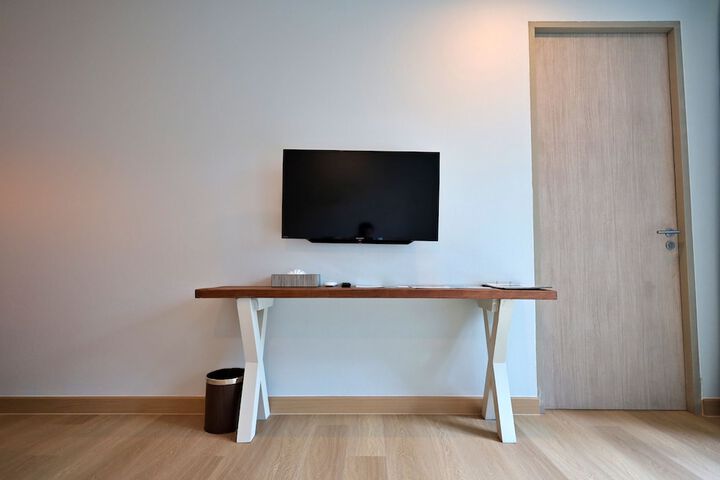 Room 28 of 136