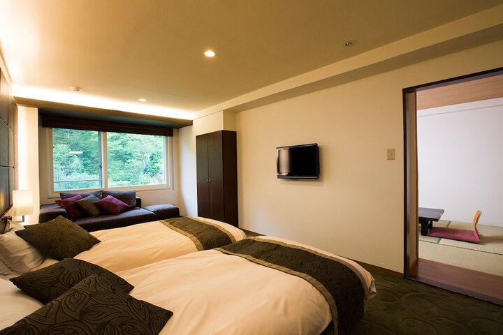 Room 21 of 93