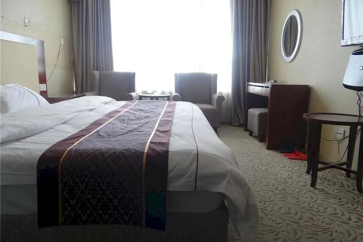 Room 5 of 11