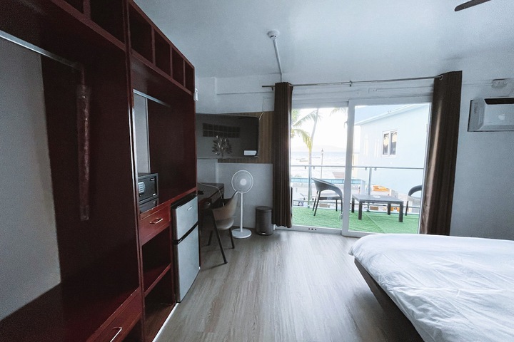 Room 21 of 80