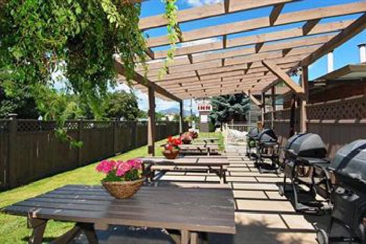 Property Grounds 2 of 8