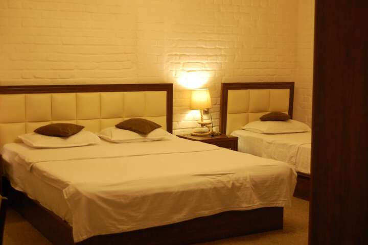 Room 6 of 22