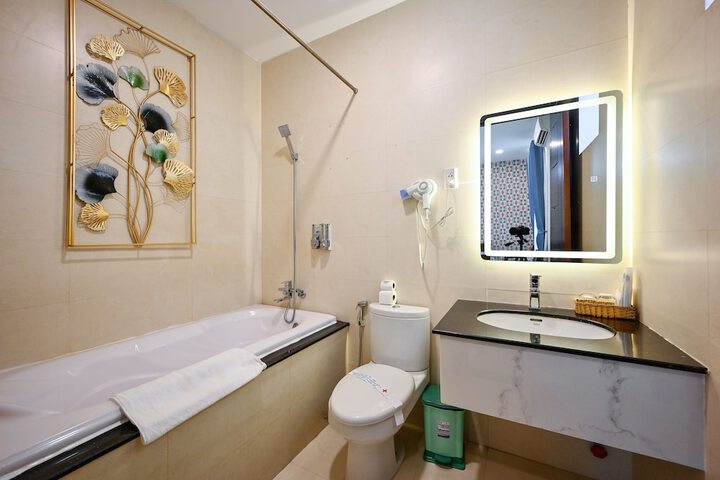 Room 35 of 47