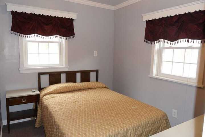 Room 105 of 345