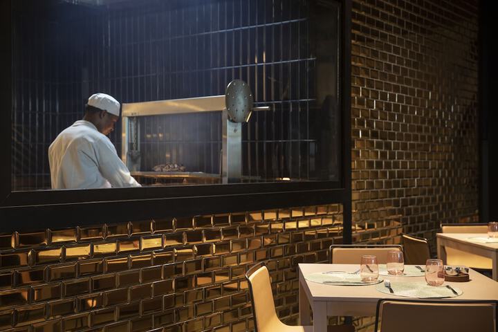 Dining 99 of 149