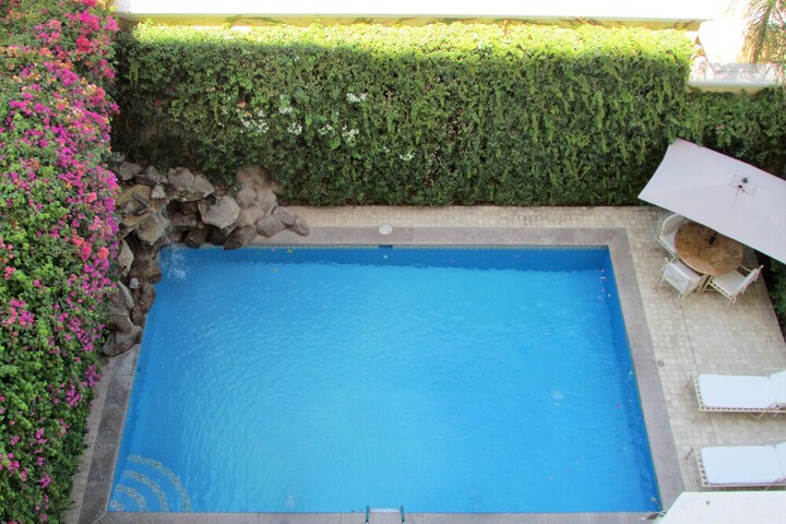 Pool 68 of 131