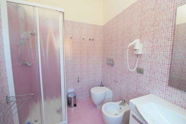 Room 15 of 29