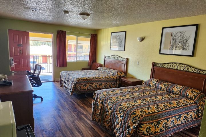 Basic Room 2 Queen Beds Refrigerator, Microwave (6 of 12)