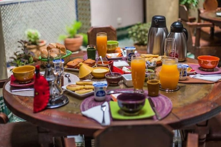 Breakfast/Coffee Service 72 of 104