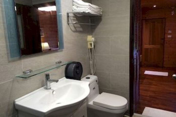 Room 3 of 29