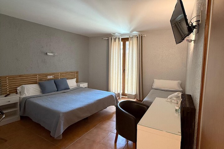 Room 30 of 43