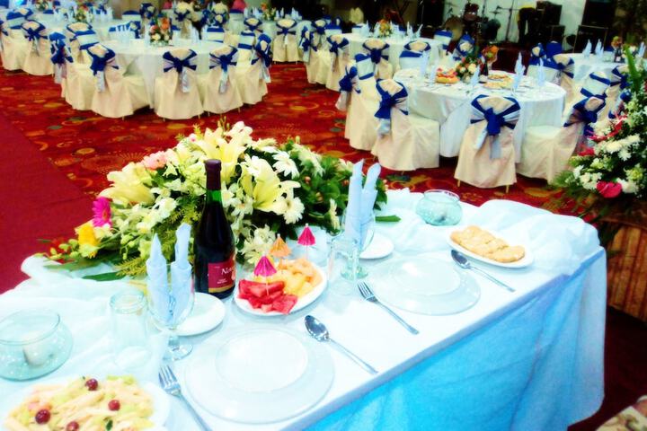 Ballroom/Hall 15 of 19