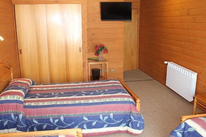 Room 3 of 16