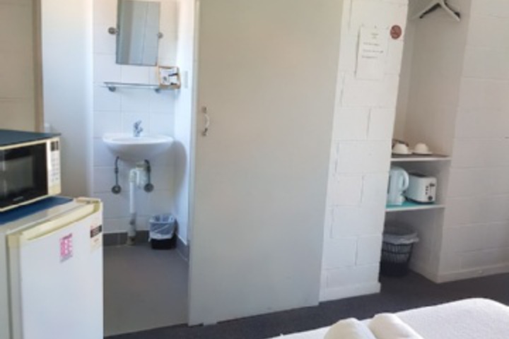Room 107 of 108