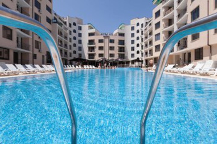 Pool 20 of 22
