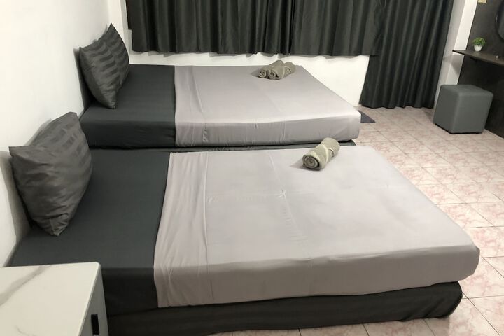 Room 15 of 89