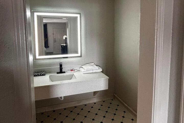 Hotel Amenity