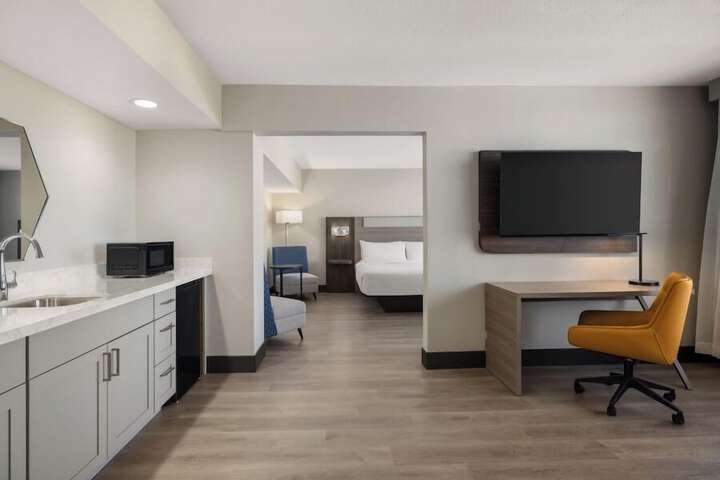 Room 22 of 49
