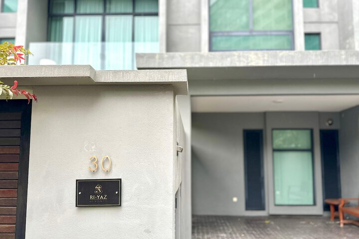 Room 34 of 60