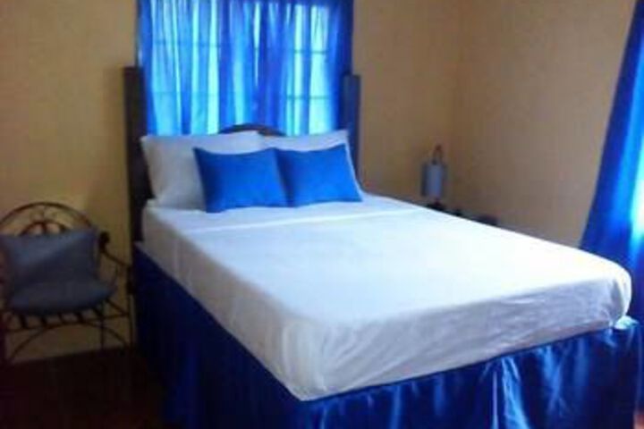 Room 14 of 25